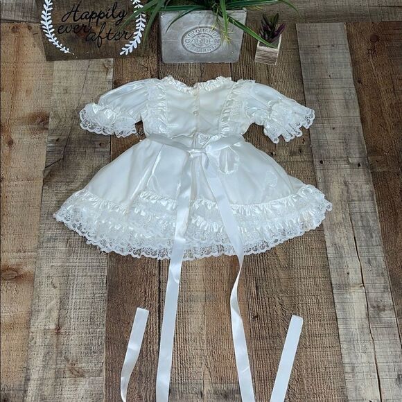 Frilly Girl Vintage Lydia Beautiful Lace Cream ruffle Party dress - Picture 2 of 5